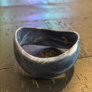 Vintage Lightweight Geometric Blue Marble Bangle Bracelet